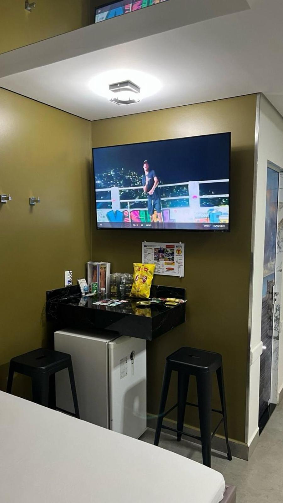 Motel Drive In T - Prolongamento Da Avenida Getulio Vargas Facil Acesso Ao Shopping Patio Chapecó Екстериор снимка