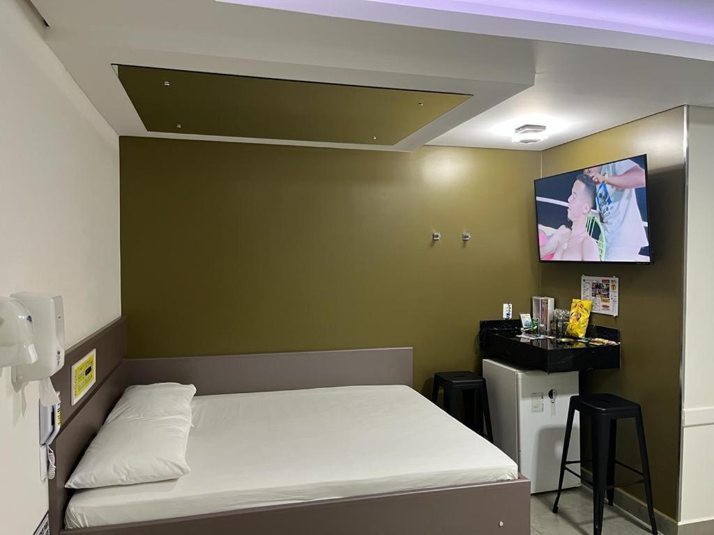Motel Drive In T - Prolongamento Da Avenida Getulio Vargas Facil Acesso Ao Shopping Patio Chapecó Екстериор снимка
